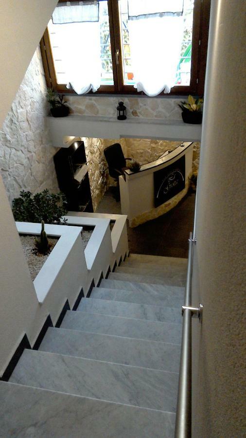 B&B La Grotta Николози Экстерьер фото